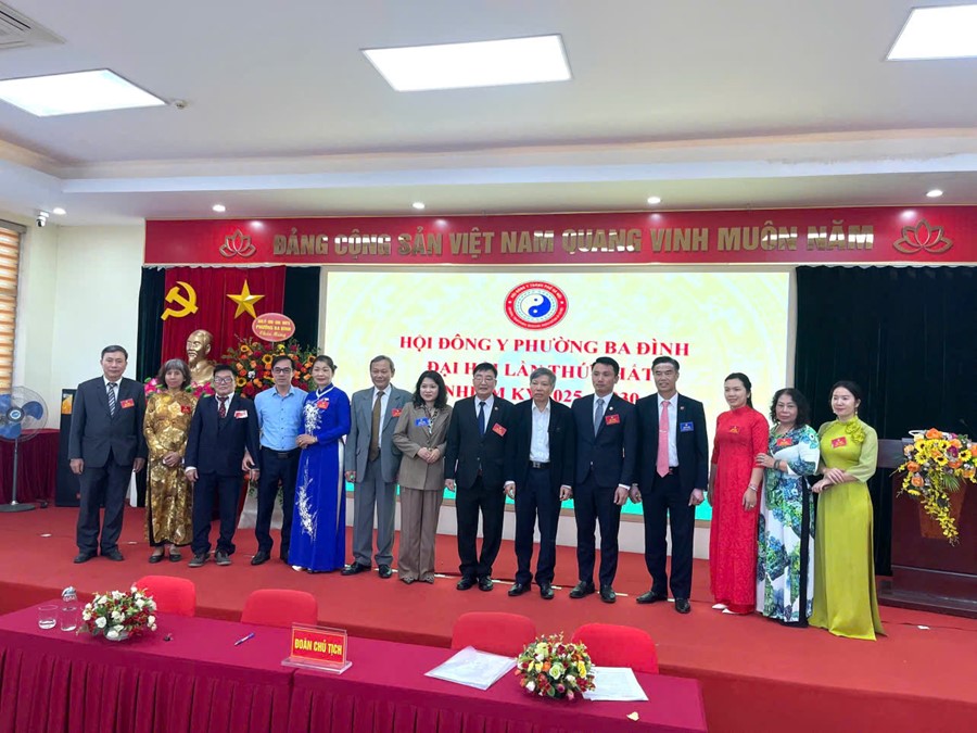 Đ&ocirc;ng Y Ba Đ&igrave;nh