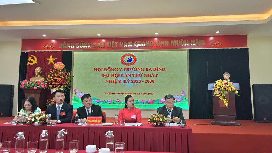 Đ&ocirc;ng Y Ba Đ&igrave;nh