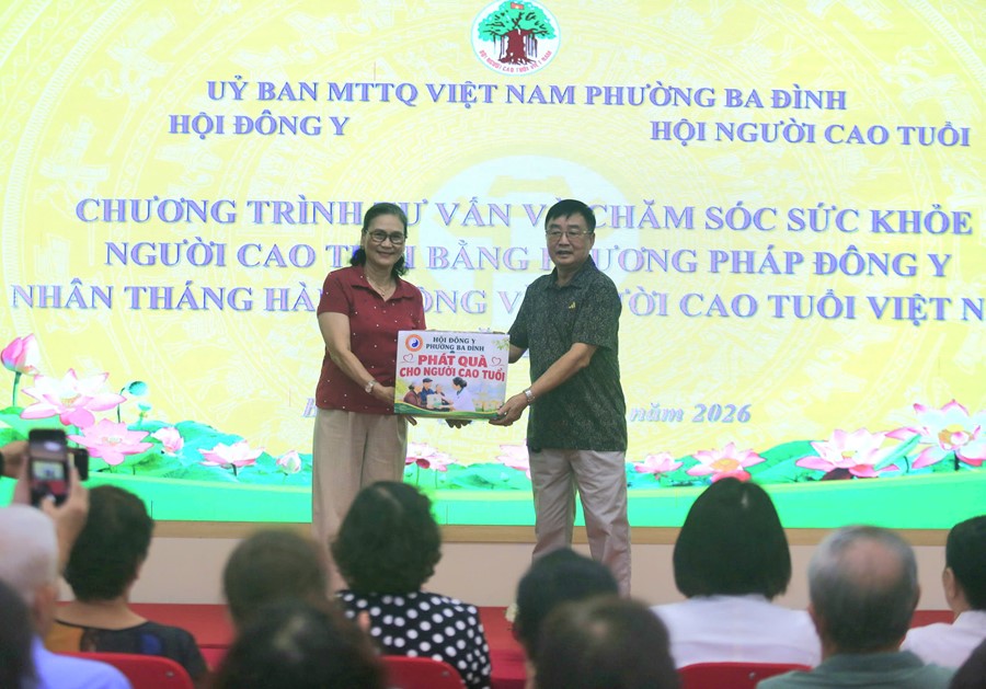 Đ&ocirc;ng Y Ba Đ&igrave;nh